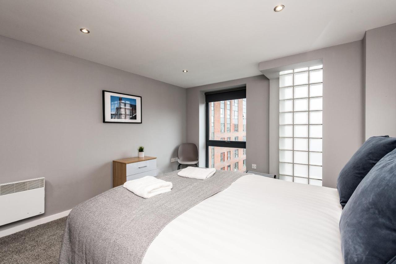 Host Apartments - Contemporary 3 Bed Apt With Balcony - Perfect For Long Stays Liverpool Extérieur photo